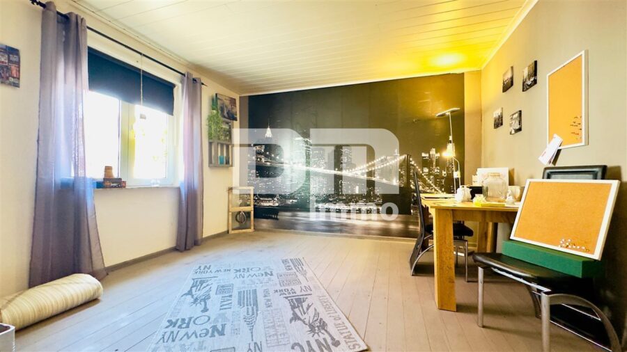 Vielseitiges Raumwunder mit Potenzial: Ein- bis Zweifamilienhaus im Herzen von Amt Creuzburg - EG Wohnzimmer / Esszimmer